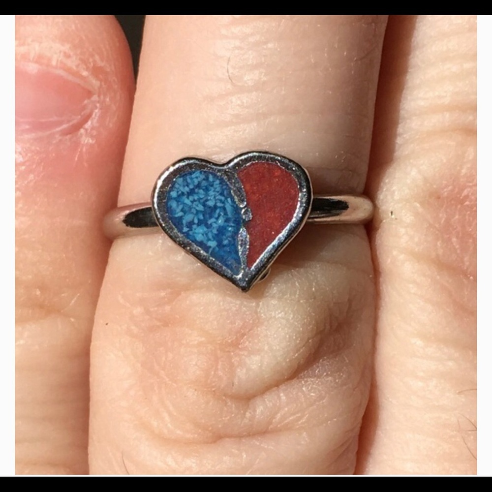 Vintage silver and turquoise heart ring Size 5